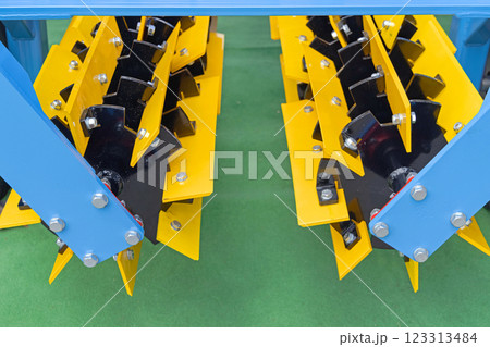 Spring Loaded Stalk Cutter 123313484