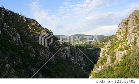 Cerro da Candosa pathways 123315409