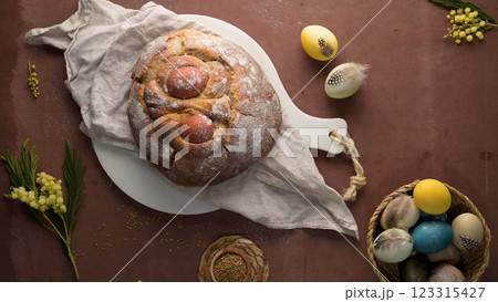 Easter folar with egg 123315427