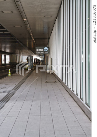 新千歳空港 国際線 タクシー降車場 新千歳空港 国際線 タクシー降車場 123316078