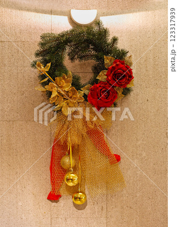 Christmas wreath 123317939