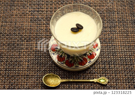 牛乳寒とコーヒー豆 5 牛乳寒とコーヒー豆 5 123318225