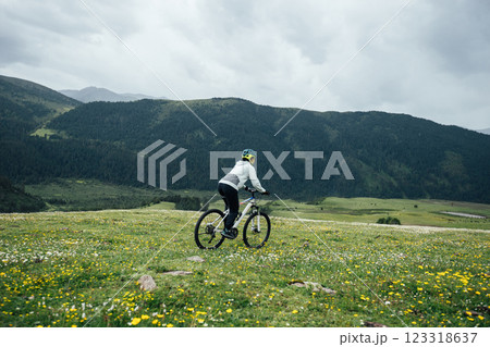 Riding mountain bike in the beautiful mountains 123318637
