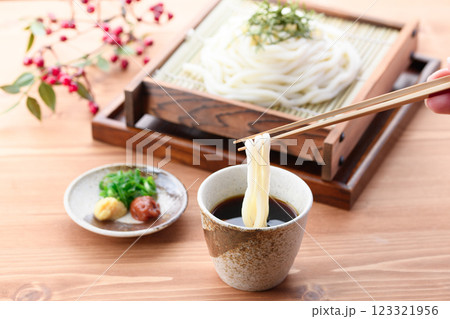 ざるうどん ( 冷やしうどん ) ざるうどん ( 冷やしうどん ) 123321956