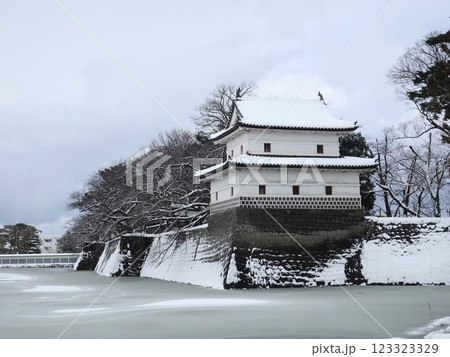 新潟県 新発田市 雪の新発田城 新潟県 新発田市 雪の新発田城 123323329