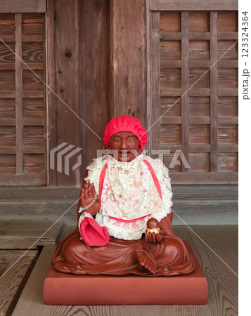 虚空蔵法輪寺　賓頭盧尊者の像 123324364