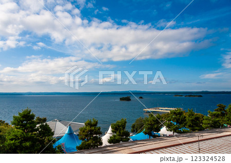 石川県　快晴の能登島水族館　周辺風景　9月 123324528