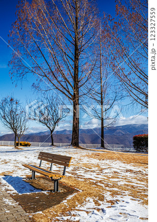 長野自動車道の姨捨サービスエリアの冬景色 123327559
