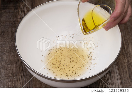 生ハムと大根のサラダ　マリネ 123329526