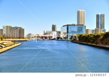 木遣り橋/東雲運河より東雲水門方面を望む(東京都江東区)【2025.1】 木遣り橋/東雲運河より東雲水門方面を望む(東京都江東区)【2025.1】 123330157