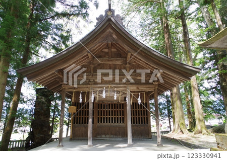 信州 諏訪 諏訪大社 神馬社(しんめしゃ) 諏訪神社の総本山 信州 諏訪 諏訪大社 神馬社(しんめしゃ) 諏訪神社の総本山 123330941