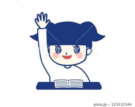授業中に手をあげる子ども 123332344