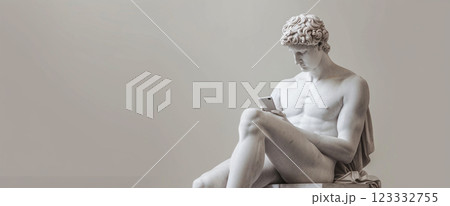 Antique statue with modern smartphone Antique statue with modern smartphone 123332755