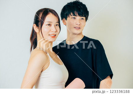 パーソナルトレーナー　男女 123336188