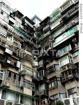 台湾観光！穴場、北投温泉の街並み 123339456