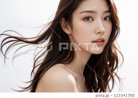 髪を風でふんわりなびかせている女性のヘッドショット AI生成画像 髪を風でふんわりなびかせている女性のヘッドショット AI生成画像 123341768