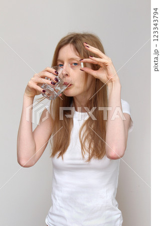 Pills addict Pills addict 123343794