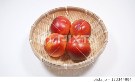 ネクタリン 123344994