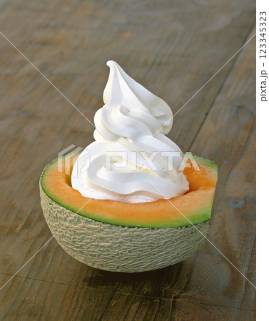 夕張メロンソフトクリーム カットメロンソフト 夕張メロンソフトクリーム カットメロンソフト 123345323