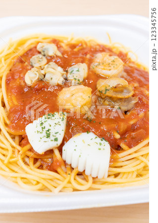 おいしい魚介のペスカトーレパスタ 123345756