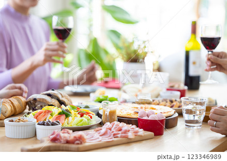 ホームパーティ 料理 ホームパーティ 料理 123346989