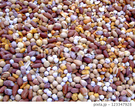 Pile of snacks 123347928