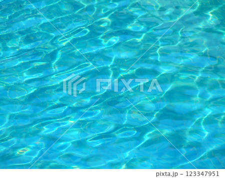 Pool water 123347951