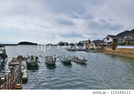 鞆の浦の風景　広島 123348111