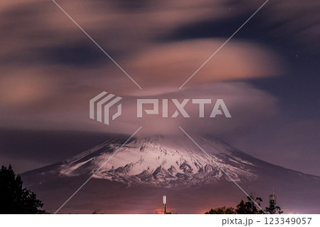 夜の富士山 夜の富士山 123349057