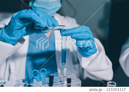 Researchers working in the clinical laboratory Researchers working in the clinical laboratory 123353117