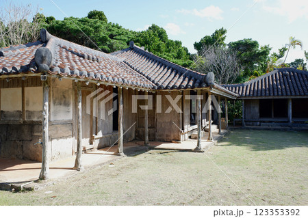 沖縄県　伊是名島　銘苅家住宅 123353392