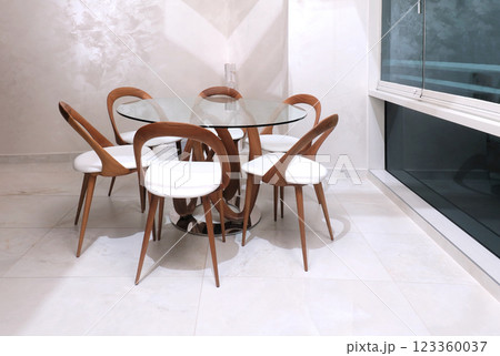 Modern dining table 123360037