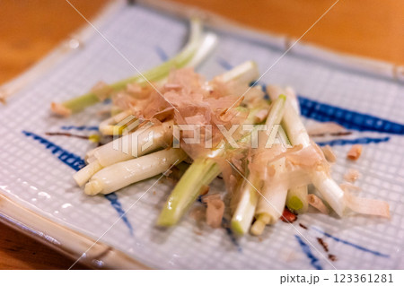 日本で食べたとても美味しい沖縄の伝統気な料理	 123361281