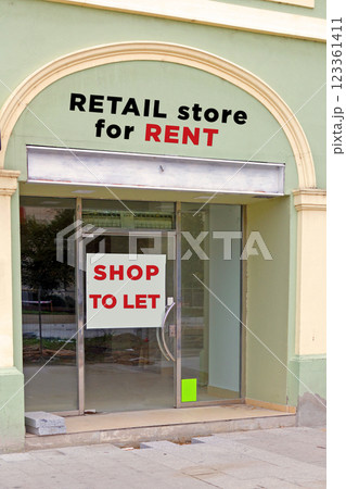Empty shop for rent 123361411