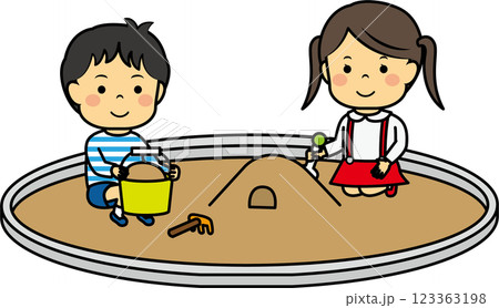 砂場で遊ぶ幼い男女 123363198