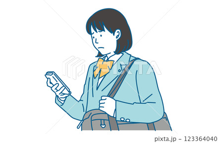スマホを見て困っている表情の女子高生 スマホを見て困っている表情の女子高生 123364040