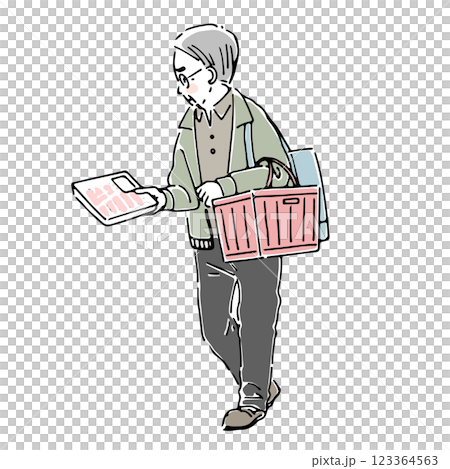 一位老人提著購物籃購物 123364563