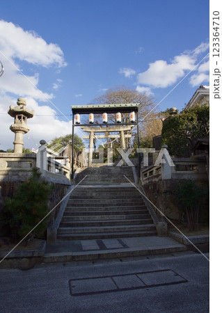 倉敷の風景　阿智神社　鶴形山 123364710