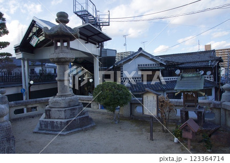 倉敷の風景　阿智神社　鶴形山 123364714