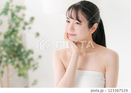 若い女性のビューティーイメージ 若い女性のビューティーイメージ 123367529