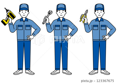 工具を持つつなぎ作業服の男性のセット（全身） 123367675