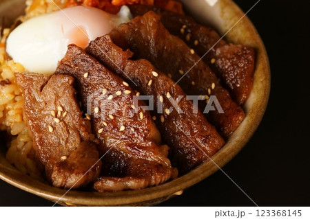 黒毛和牛特選カルビ切り落とし 123368145