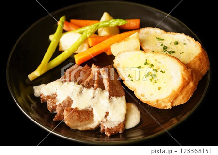 黒毛和牛特選カルビ切り落とし 123368151