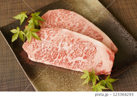 黒毛和牛特選サーロインステーキ 123368293