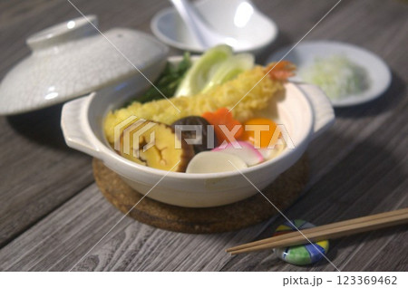 鍋焼きうどん 鍋焼きうどん 123369462