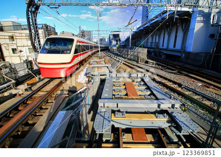 『開かずの踏切』解消の為の高架化・線路切替工事を控えた… 伊勢崎線・下り本線 123369851