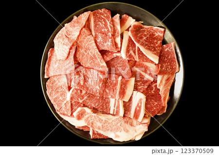 黒毛和牛カルビ切り落とし 123370509
