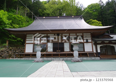 信州　諏訪　法華寺　本堂　本能寺の変の原因？　信長が光秀を折檻した寺 123370568