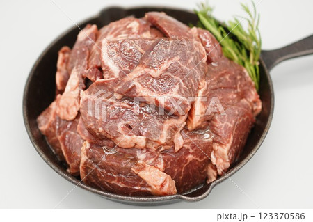 牛ハラミの焼肉 123370586