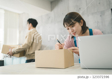 ECサイト運営 ECサイト運営 123372396